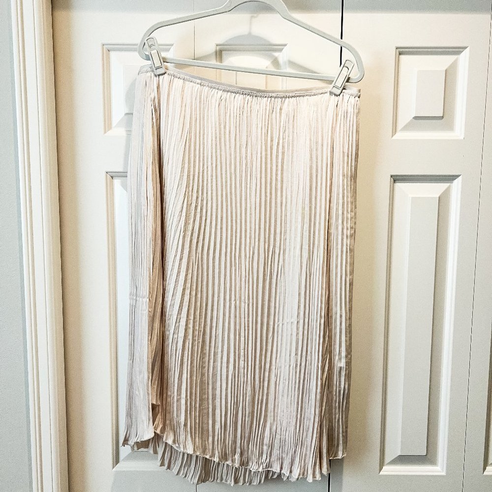 Vince asymmetrical pleated skirt with lining - midi length size xl
